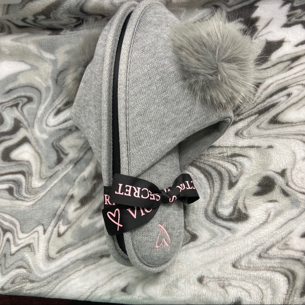 Victoria’s Secret slippers NWT